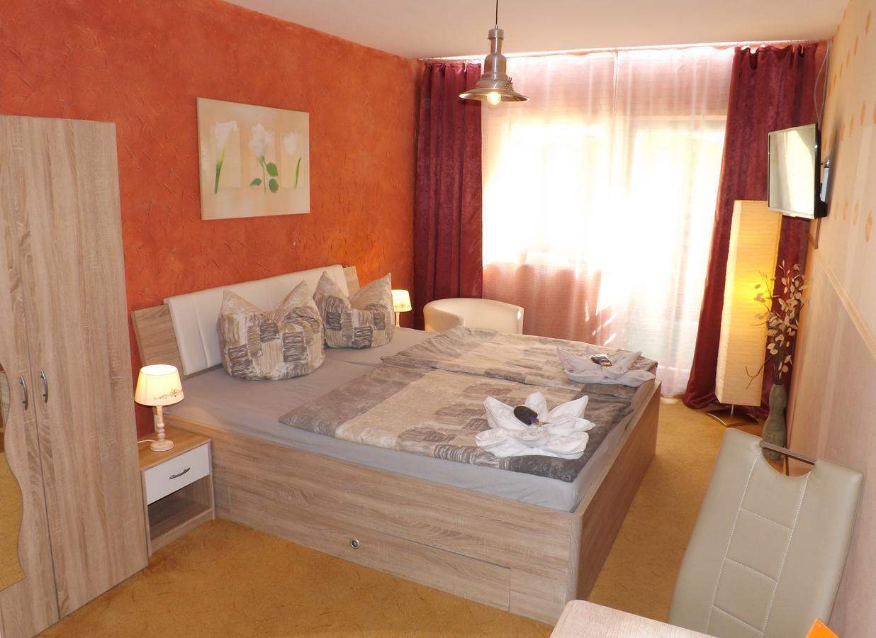 Haus Oberkassel Hotel บอนน์ ภายนอก รูปภาพ